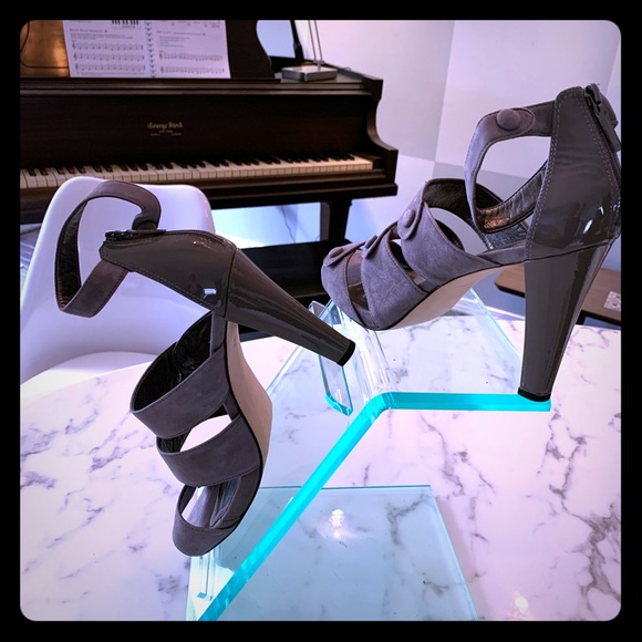 TALBOTS Heels - Picture 1 of 6